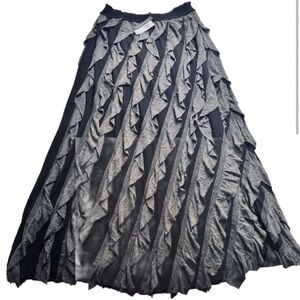 Chelsea And Theodore Ruffle Maxi Skirt Size Large NWT Gray Black